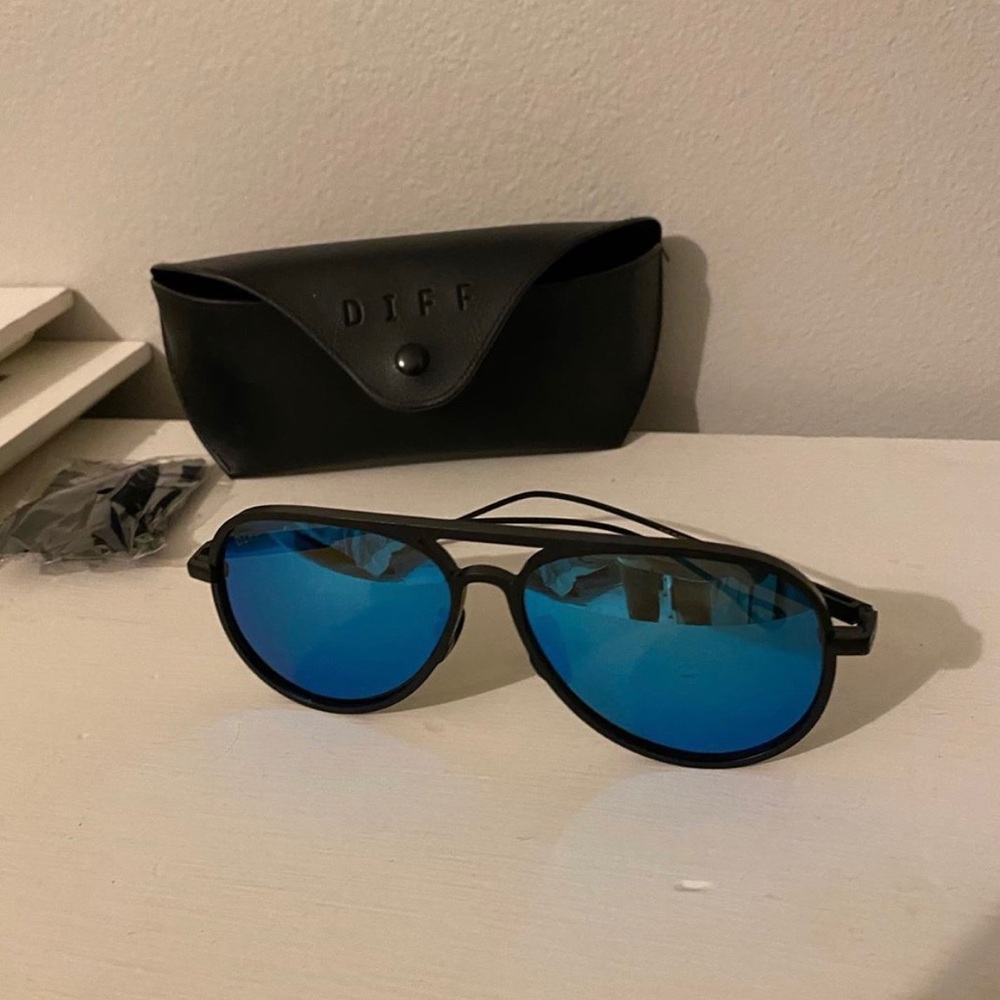 Diff Sunglasses - image 1